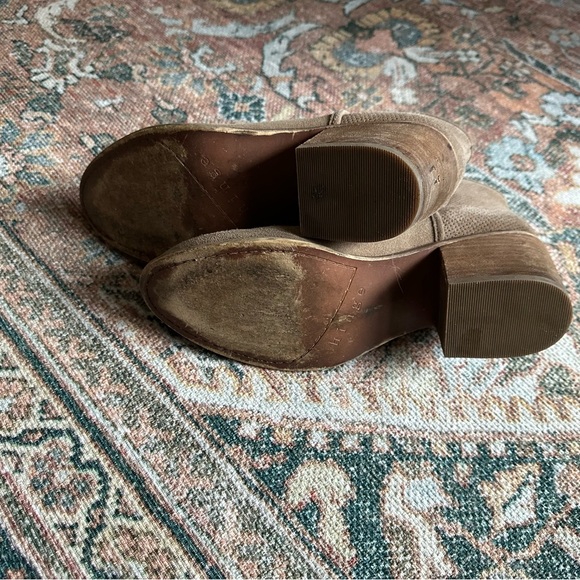 Hinge Booties - Picture 3 of 5